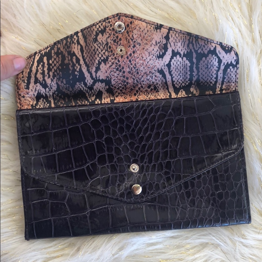 Steve Madden Tri-Fold Alligator Wallet✨ - Picture 4 of 8